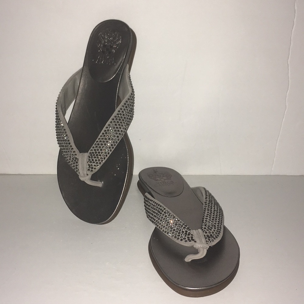 VINCE CAMUTO Sandals size 7 Good condition.